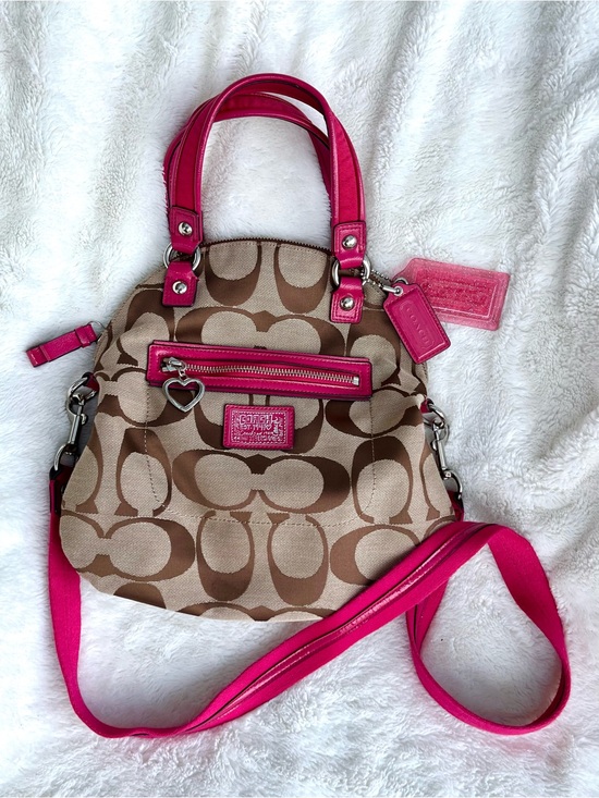 Coach Handbags - EUC Coach Daisy Signature Foldover Crossbody, Additional Strap & 2 Hang Tags